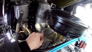 Измерение уровня топлива в карбюраторе К-126, К-135 на автомобиле ГАЗ-66 Шишига