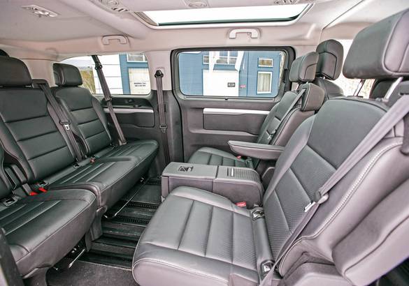 Отличия каравеллы от мультивена: Чем отличается VW каравелла от ...