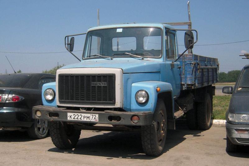 ГАЗ-3307 вид спереди