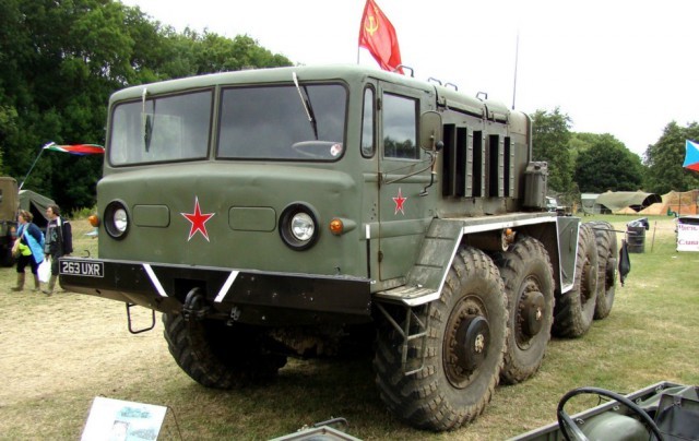 Седельный тягач серии МАЗ-537 — главная продукция Курганского завода авто, факты