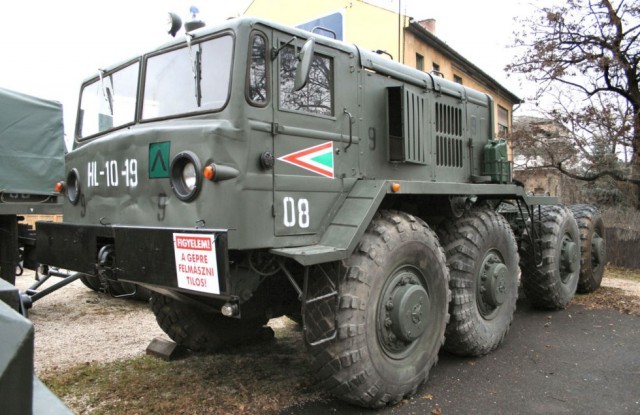 Тягач МАЗ-537 третьего поколения в вооруженных силах Венгрии авто, факты