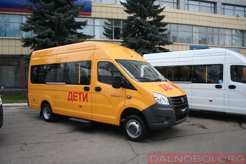 Школьный микроавтобус на базе нижегородской «полуторки» XXI века
