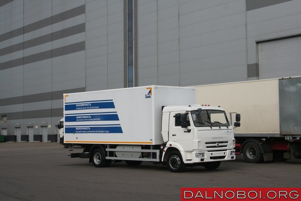 КАМАЗ-4308 (4х2) полной массой 11,9 т обеспечивает перевозку грузов без оплаты по системе «Платон».
