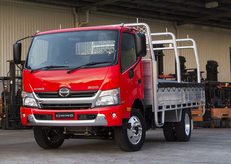 Hino dx2. Хино. Хино марка. Hino dx3. Хино Моторс Сэйлс директор в Японии.