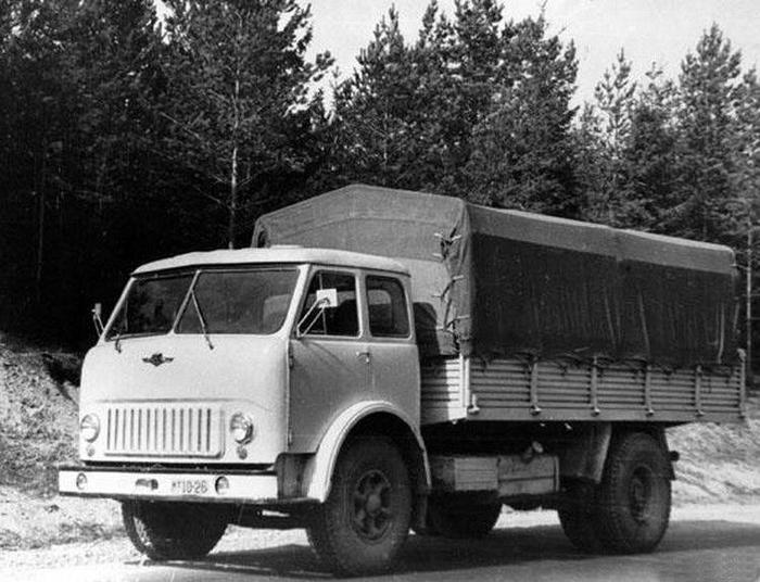 Советский МАЗ-500