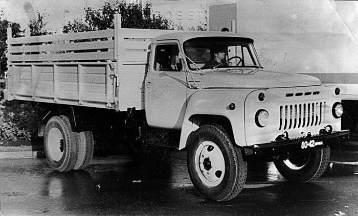 Советский ГАЗ-53,-52