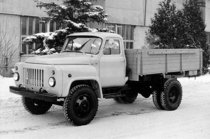 Советский ГАЗ-53,-52