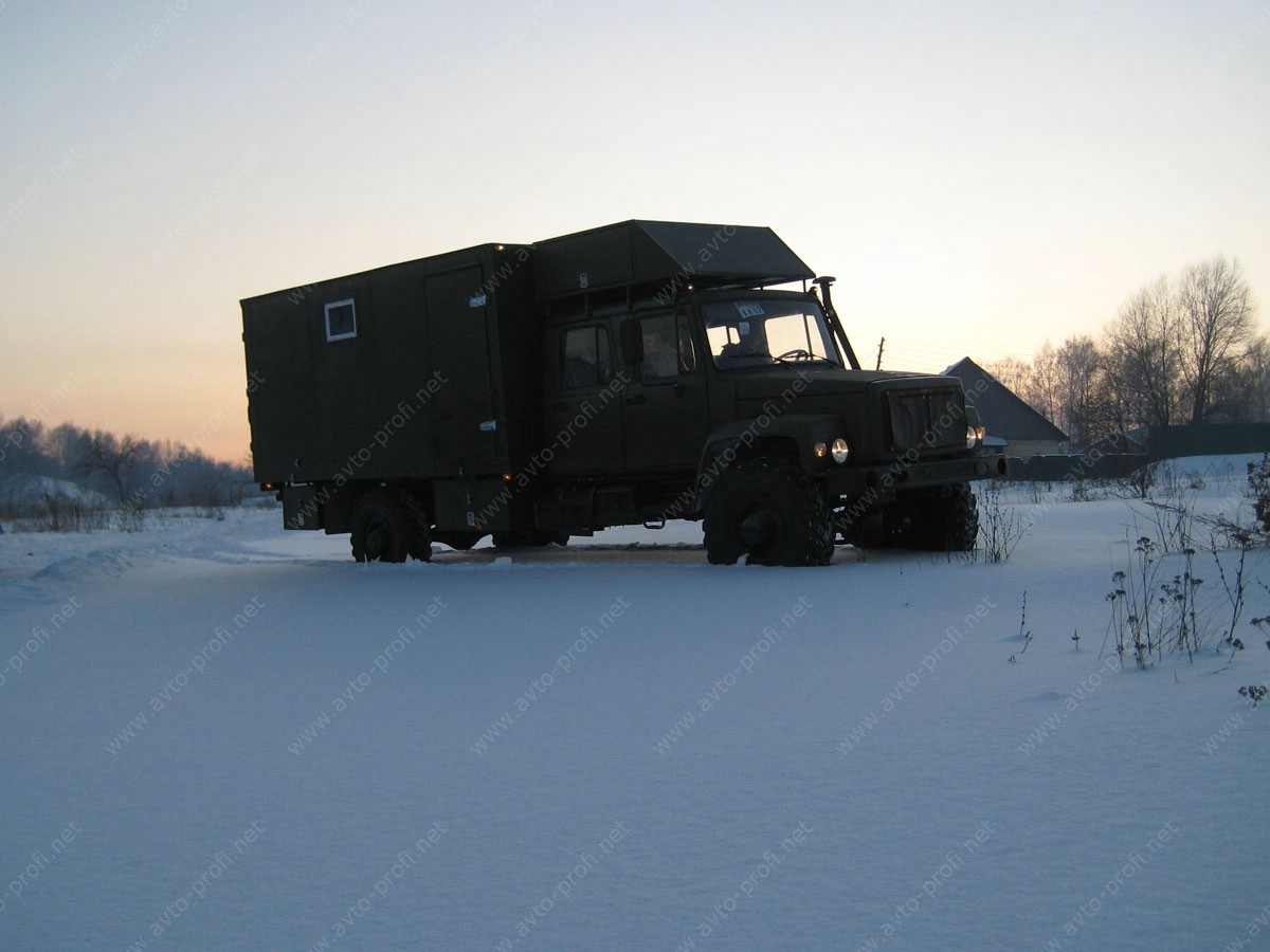 специальный автомобиль вездеход для охоты и рыбалки на базе ГАЗ-3308 ЕГЕРЬ-2 со сдвоенной кабиной, багажным отделением