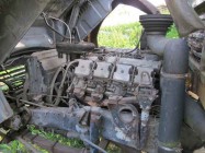 Двигатель автомобиля КамАЗ-5320 расположен под кабиной