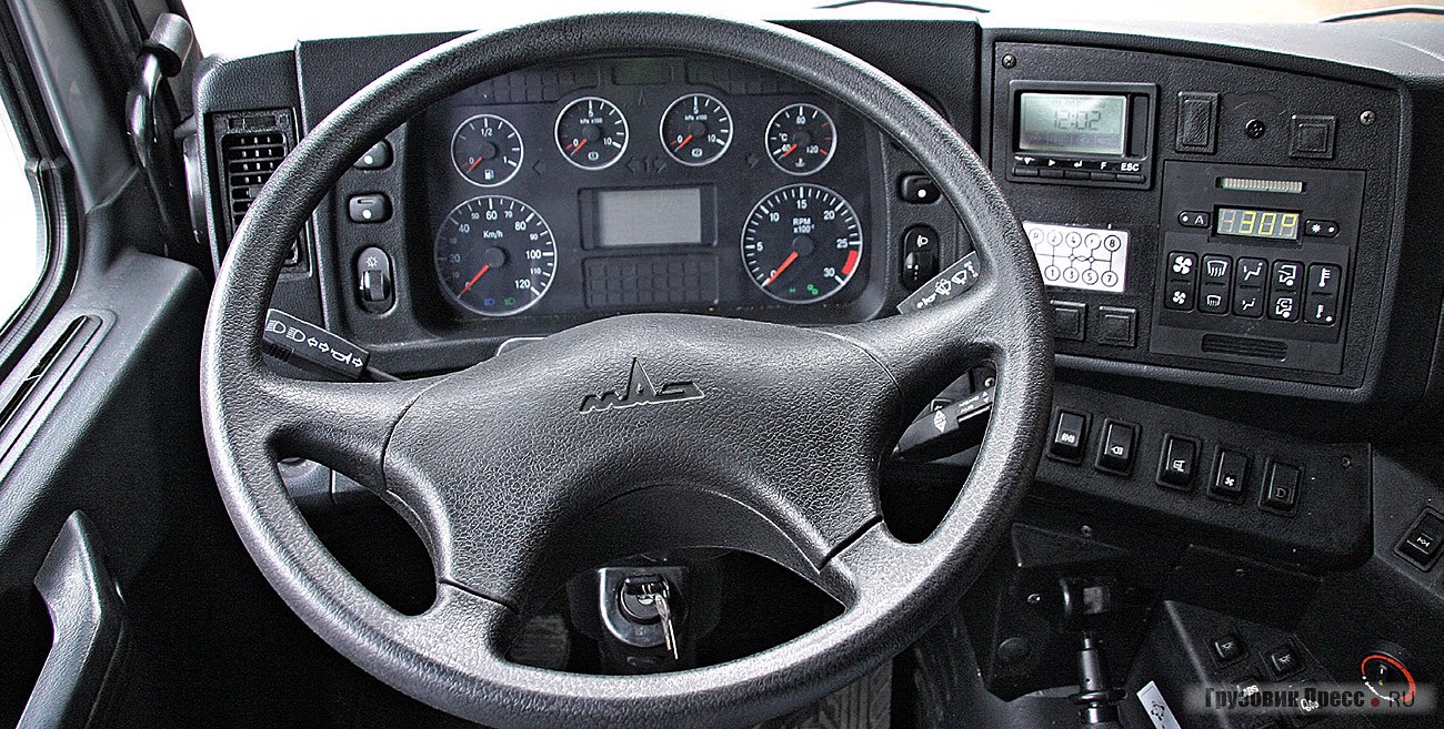 Выглядит симпатично. Если бы еще и качество материалов…