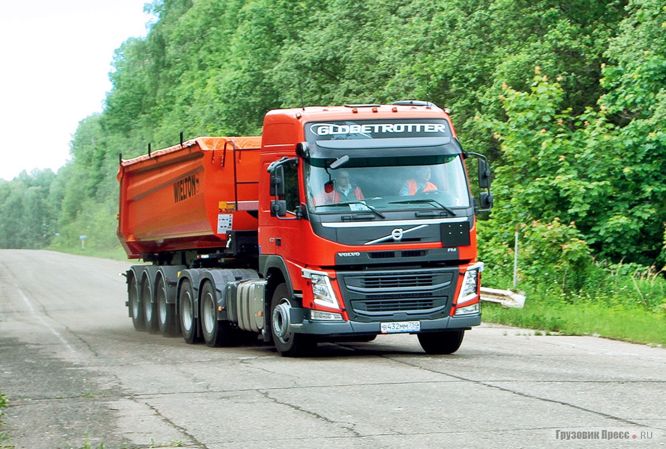 Volvo FM13 6х4 с самосвальными полуприцепами Wielton