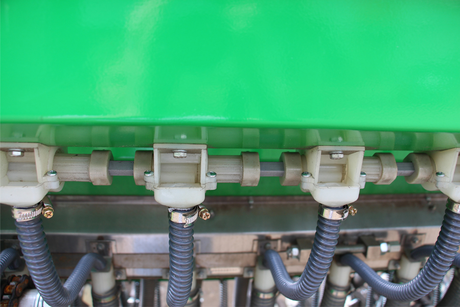 Мелкосеменной аппарат на сеялке Ника-6