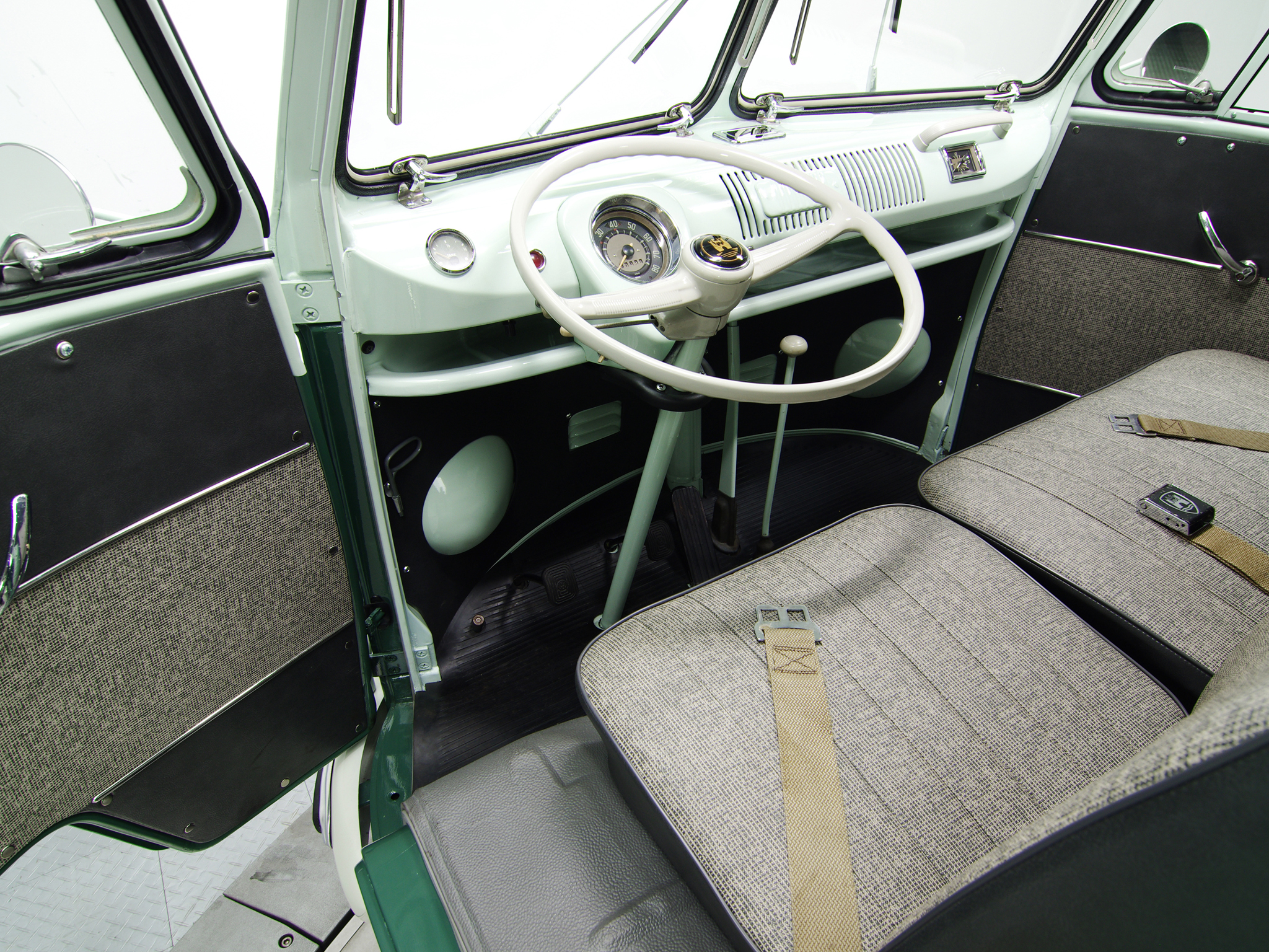 Салон Volkswagen T1 Deluxe Bus. 1958 - 1966 годы