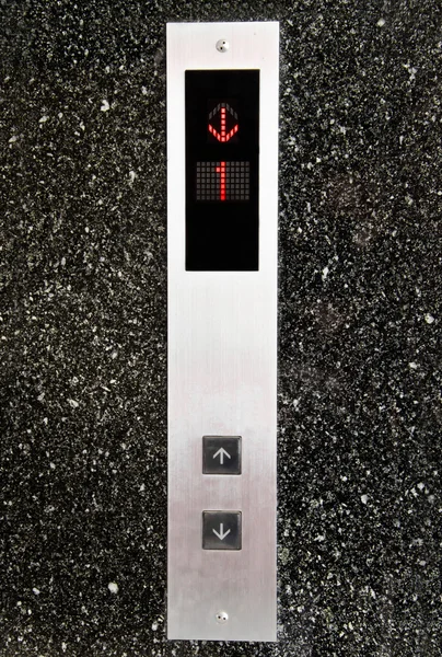 Кнопка лифта — стоковое фото