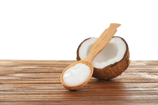 Деревянной ложкой с кокосовым маслом — стоковое фото