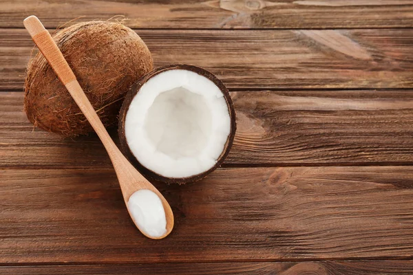 Ложка с кокосовым маслом — стоковое фото
