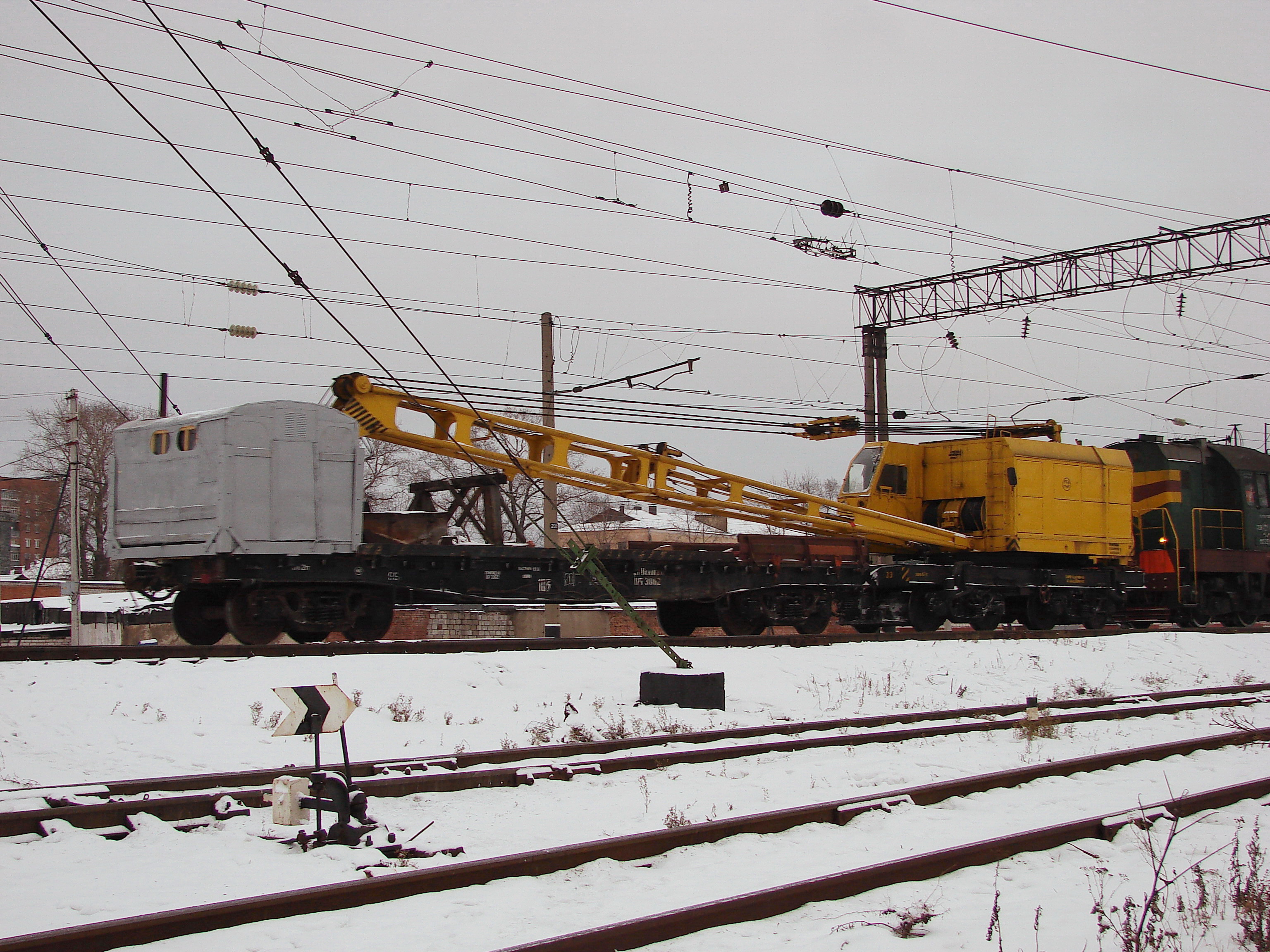 Rail-crane.jpg