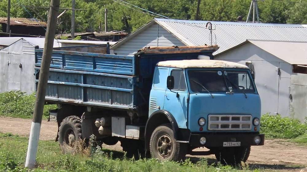 Маз 500 характеристики. МАЗ 500 самосвал. МАЗ 500 самосвал габариты. Грузоподъемность МАЗ 500 самосвал. МАЗ 500 самосвал вес.